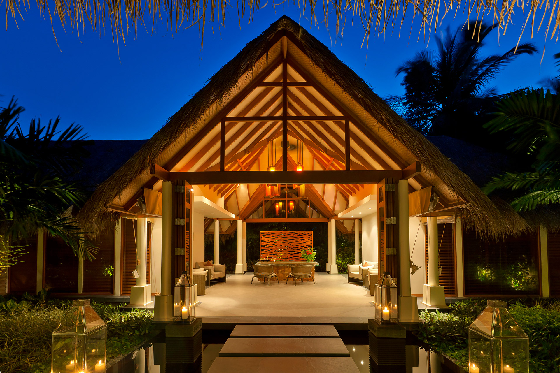 Beleuchtete Rezeption eines Spa