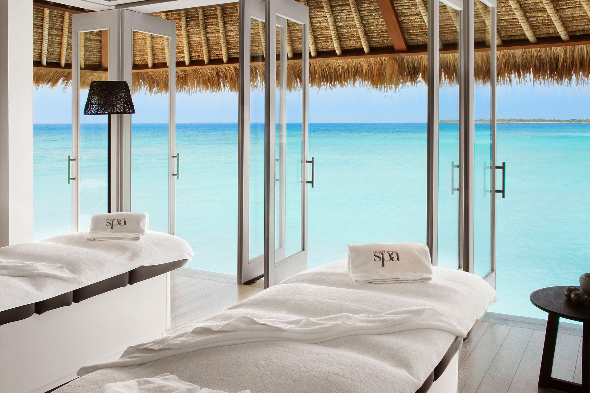 Spa Behandlungsraum mit direktem Meerblick