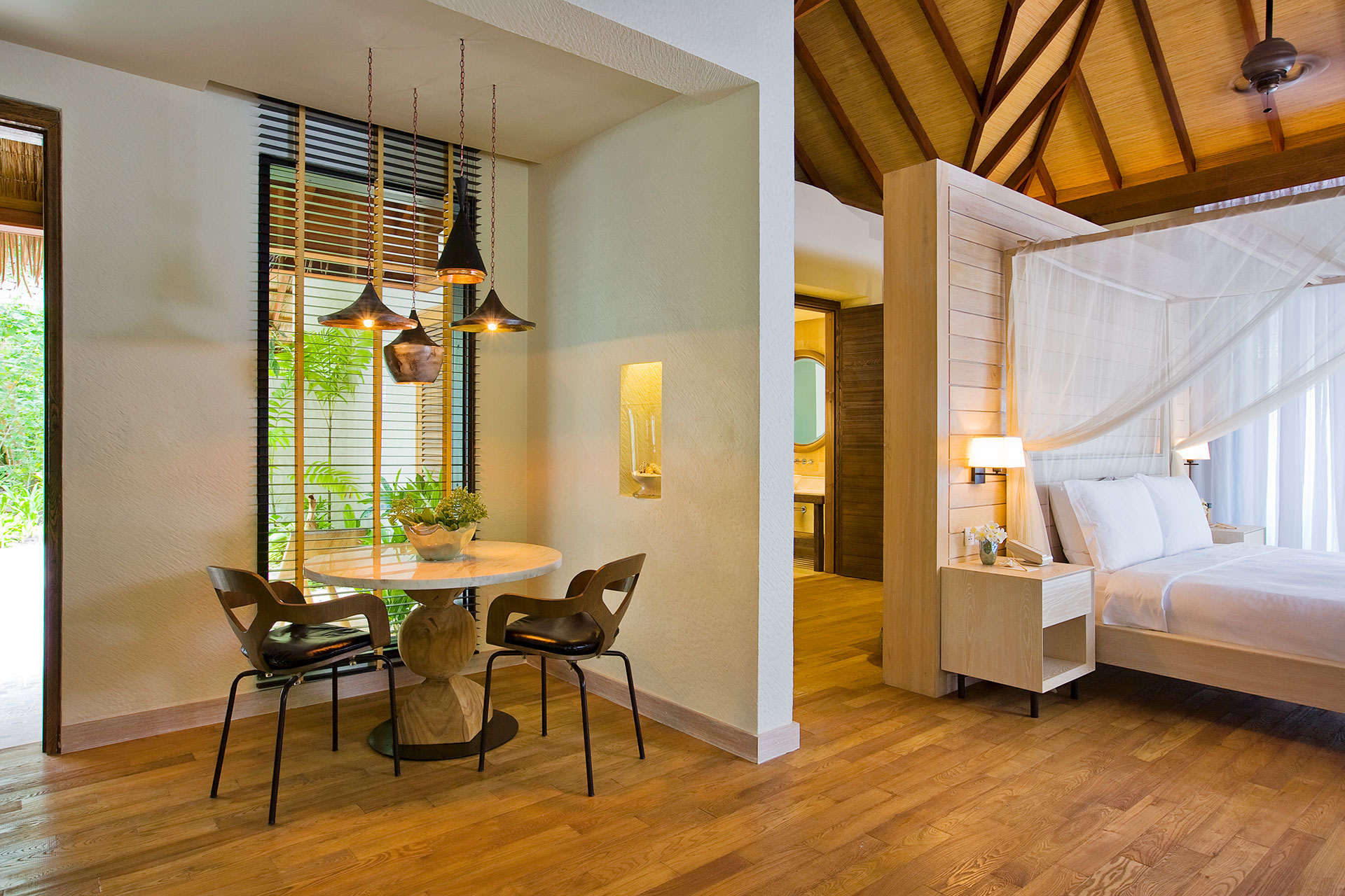 Sitzecke in Schlafzimmer einer Villa