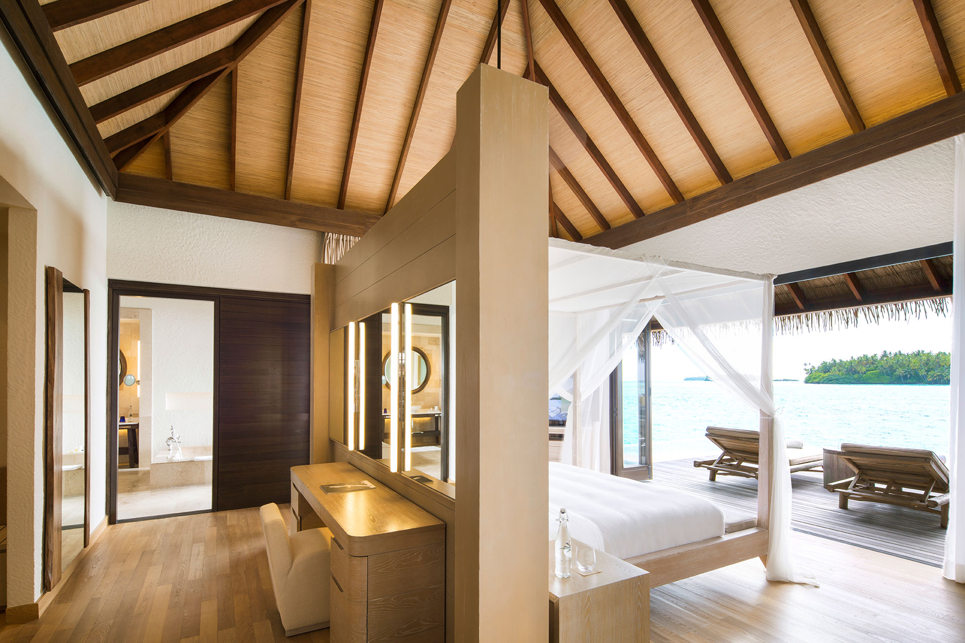 Raumaufteilung einer Wasservilla mit Meerblick