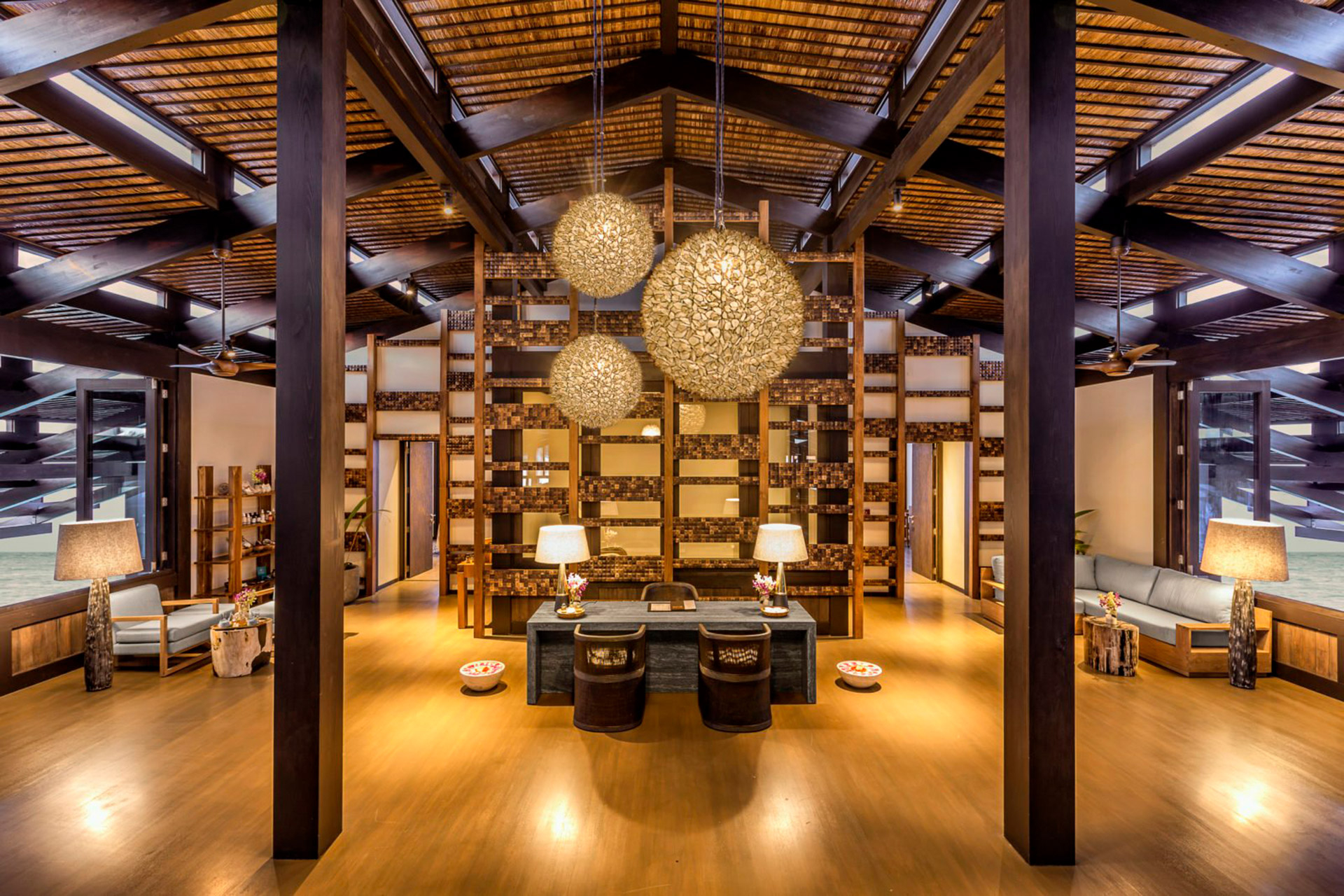 Große Empfangshalle eines Spa