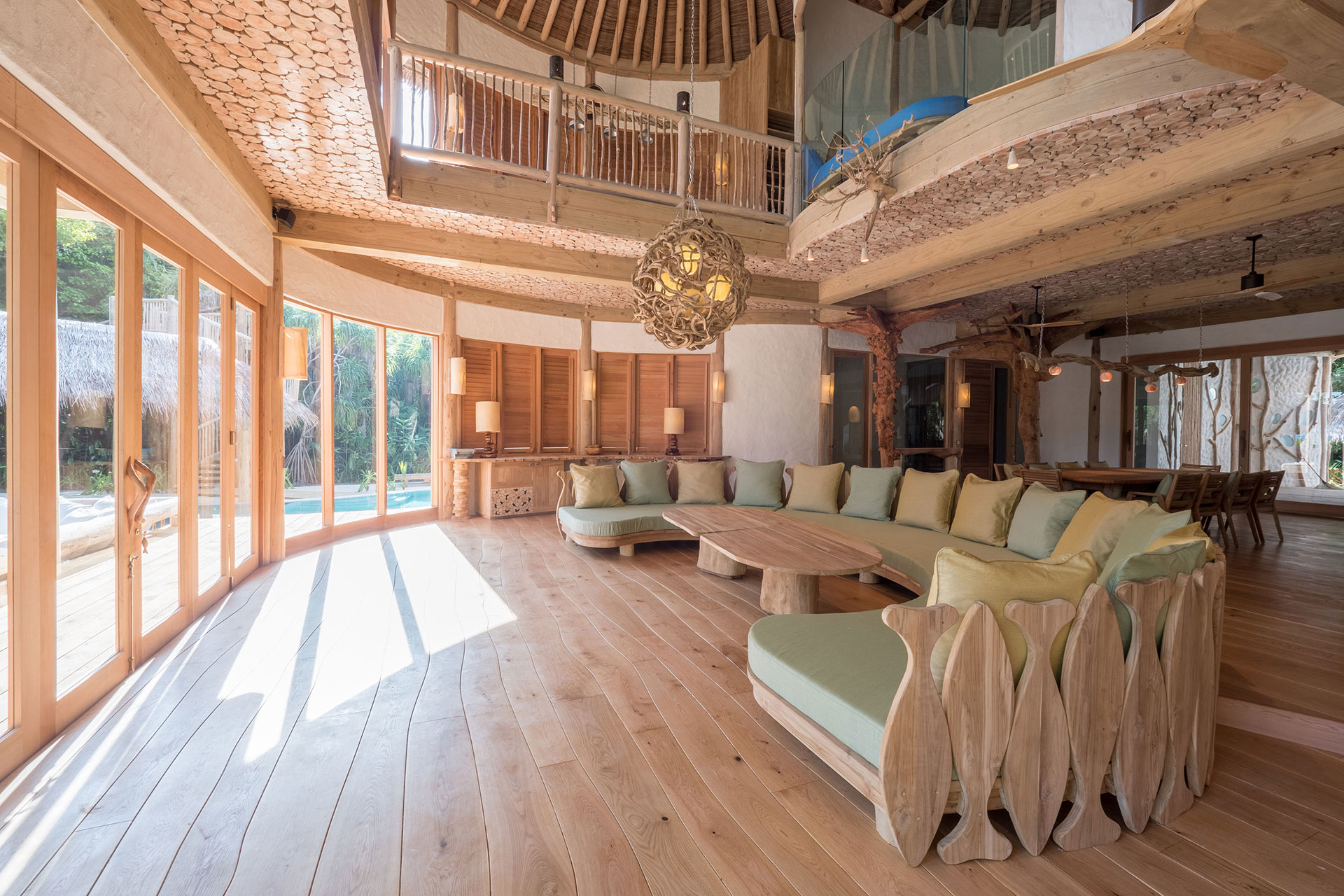 Großer Wohnbereich mit Galerie