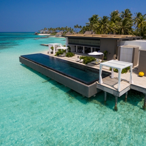 Luxuriöse Wasser Villa über einer Lagune